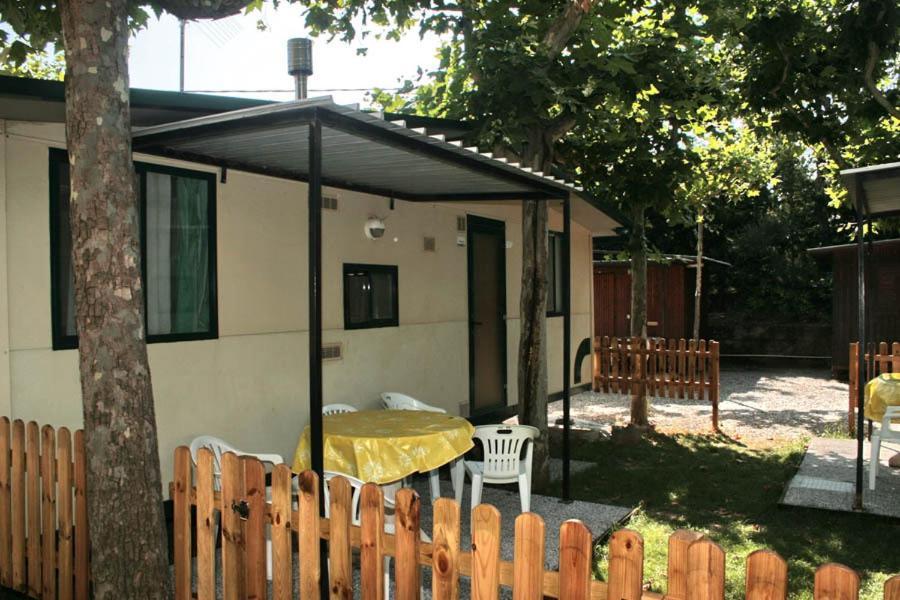 Hotel La Pineta Albenga Esterno foto
