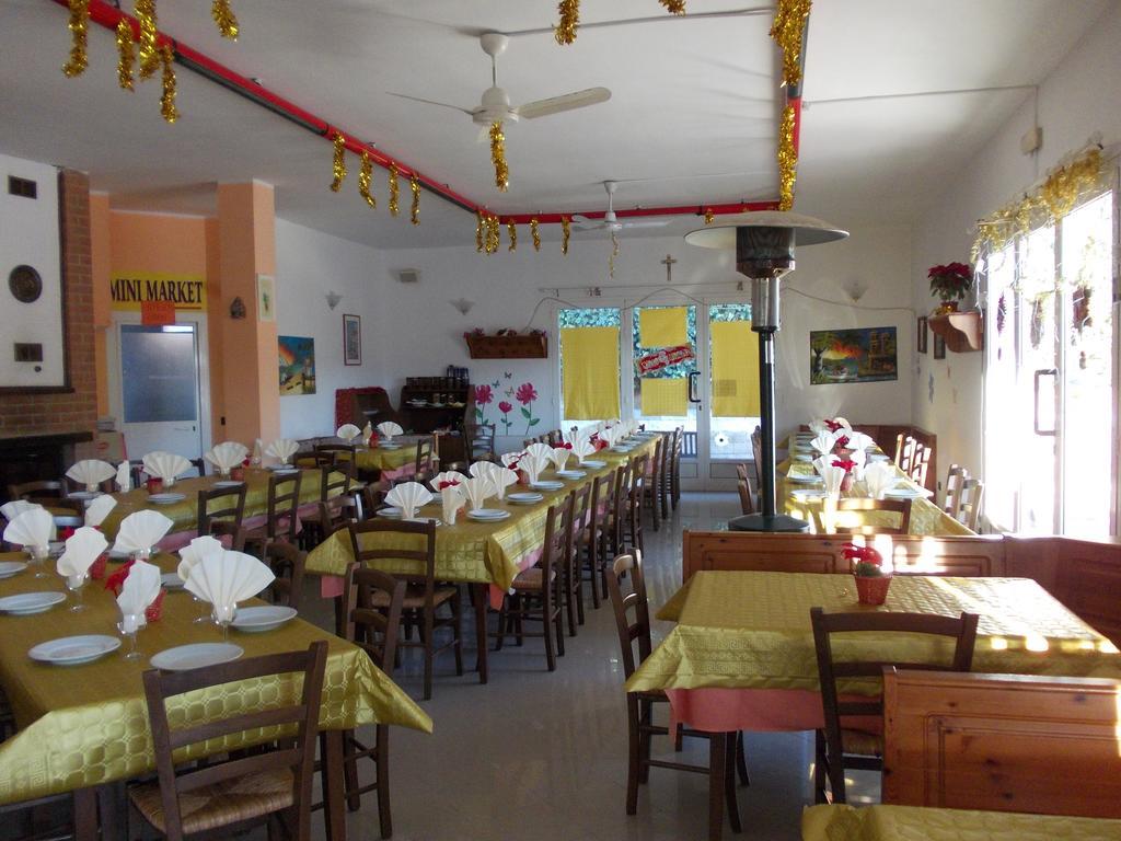 Hotel La Pineta Albenga Esterno foto