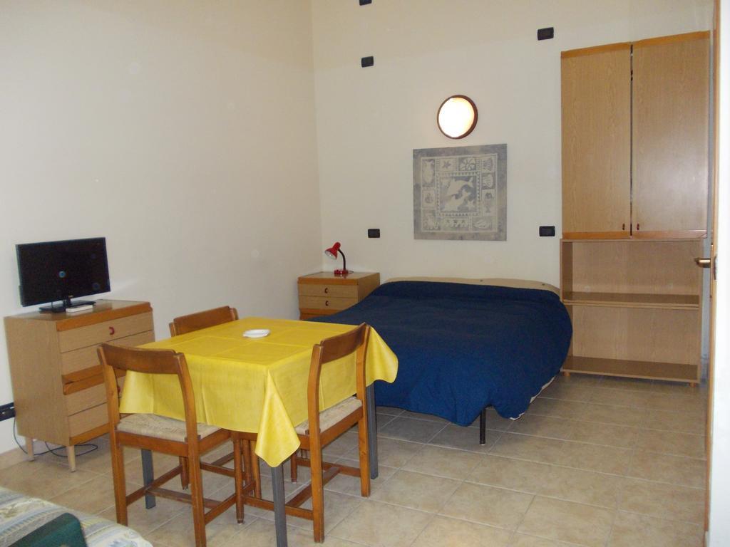 Hotel La Pineta Albenga Esterno foto