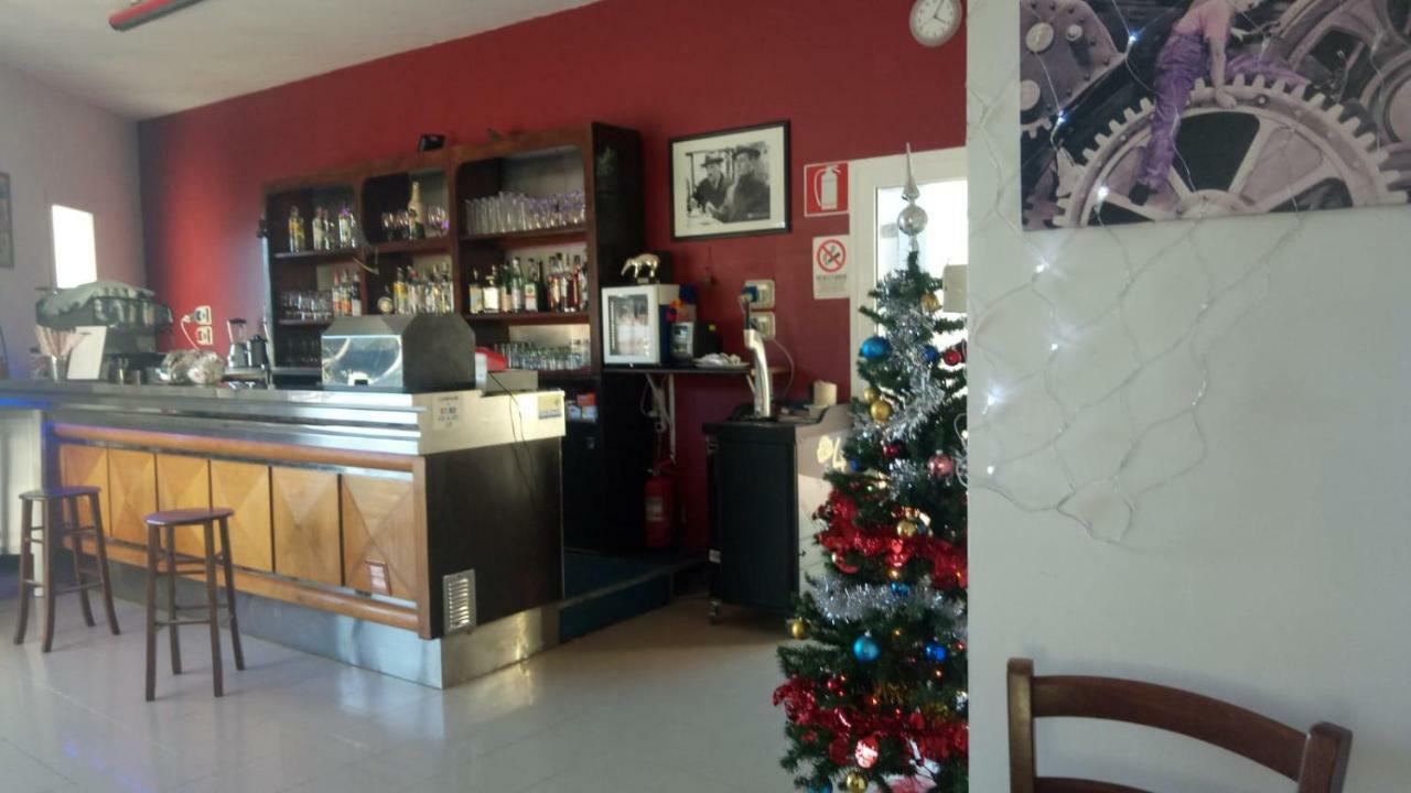 Hotel La Pineta Albenga Esterno foto